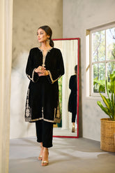 DA-1699 BLACK EMBROIDERED KURTA